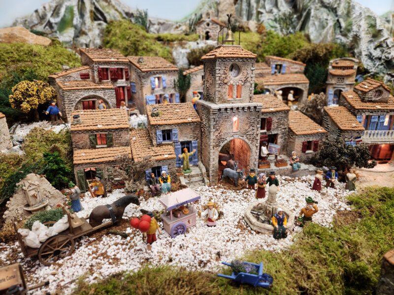 Décors de Provence pour crèche : le guide pratique pour recréer un village du Midi chez vous